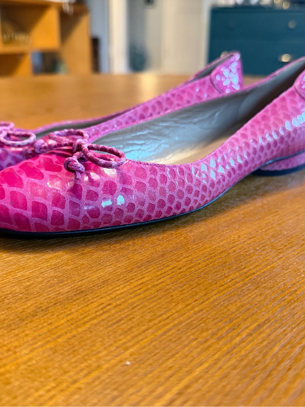 Stuart Weitzman Pink Textured Bow Ballet Flats